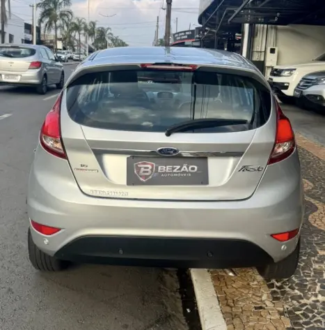 FORD Fiesta Hatch 1.6 16V 4P FLEX TITANIUM POWERSHIFT AUTOM�TICO, Foto 3