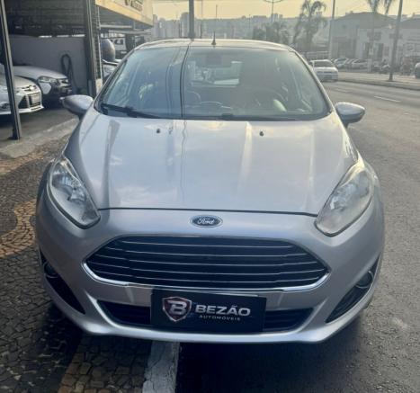 FORD Fiesta Hatch 1.6 16V 4P FLEX TITANIUM POWERSHIFT AUTOM�TICO, Foto 9
