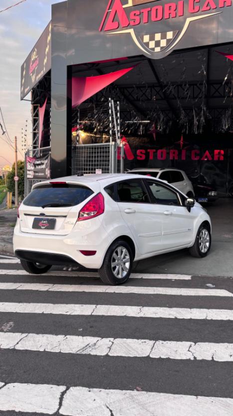 FORD Fiesta Hatch 1.6 16V 4P SE FLEX, Foto 6