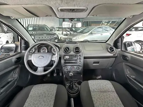 FORD Fiesta Hatch 1.6 CLASS, Foto 12