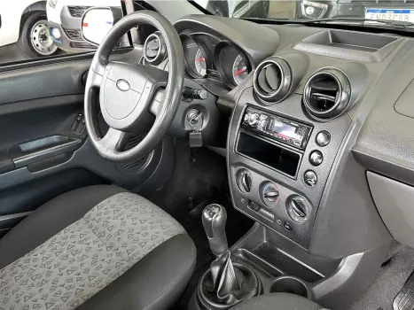 FORD Fiesta Hatch 1.6 CLASS, Foto 14