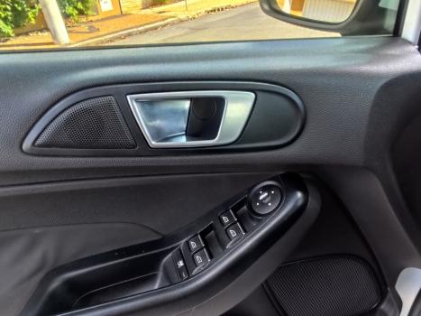 FORD Fiesta Hatch 1.6 4P SE FLEX, Foto 18