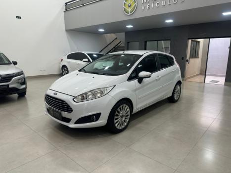 FORD Fiesta Hatch 1.6 16V 4P FLEX TITANIUM POWERSHIFT AUTOM�TICO, Foto 3