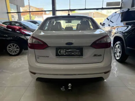 FORD Fiesta Hatch 1.6 4P FLEX TITANIUM POWERSHIFT AUTOM�TICO, Foto 5