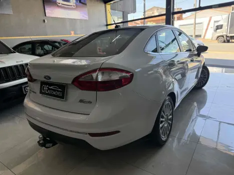 FORD Fiesta Hatch 1.6 4P FLEX TITANIUM POWERSHIFT AUTOM�TICO, Foto 6