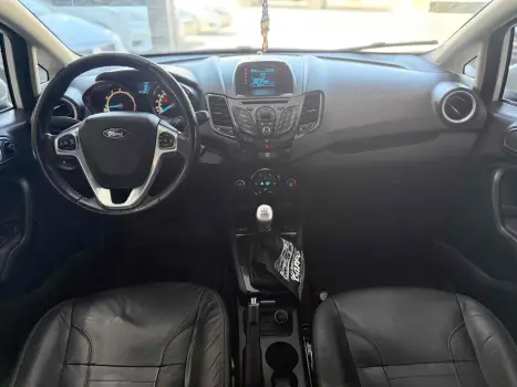 FORD Fiesta Hatch 1.6 4P FLEX TITANIUM POWERSHIFT AUTOM�TICO, Foto 8