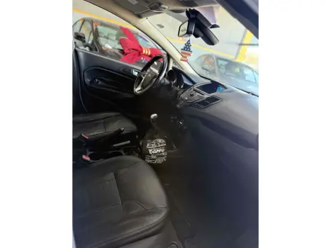 FORD Fiesta Hatch 1.6 4P FLEX TITANIUM POWERSHIFT AUTOM�TICO, Foto 9