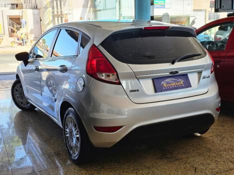 FORD Fiesta Hatch 1.5 16V 4P S FLEX, Foto 4