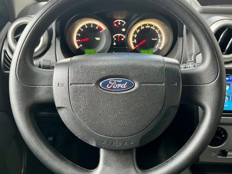 FORD Fiesta Hatch 1.6 4P ROCAM FLEX, Foto 13