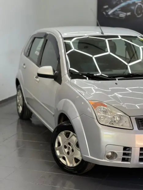 FORD Fiesta Hatch 1.6 4P FLEX, Foto 3