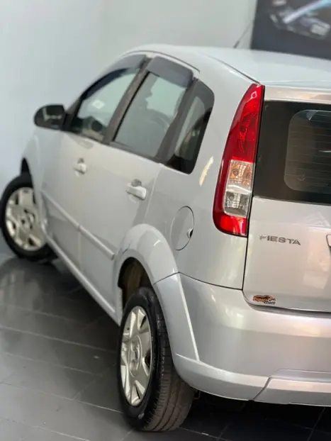 FORD Fiesta Hatch 1.6 4P FLEX, Foto 10