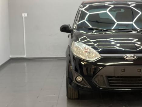 FORD Fiesta Hatch 1.6 CLASS, Foto 3