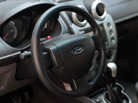 FORD Fiesta Hatch 1.6 CLASS, Foto 4