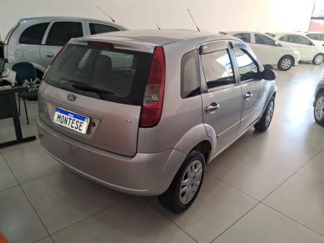FORD Fiesta Hatch 1.6 4P, Foto 2