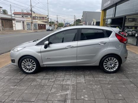 FORD Fiesta Hatch 1.6 4P FLEX TITANIUM POWERSHIFT AUTOM�TICO, Foto 4