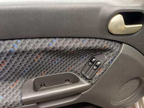 FORD Fiesta Hatch 1.6 4P FLEX, Foto 16