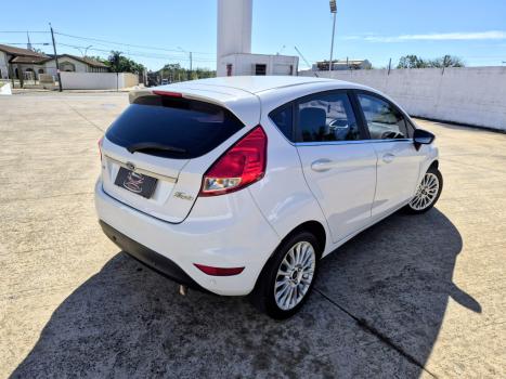 FORD Fiesta Hatch 1.6 4P FLEX TITANIUM POWERSHIFT AUTOM�TICO, Foto 3