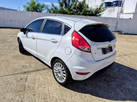 FORD Fiesta Hatch 1.6 4P FLEX TITANIUM POWERSHIFT AUTOM�TICO, Foto 4