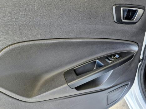 FORD Fiesta Hatch 1.6 4P FLEX TITANIUM POWERSHIFT AUTOM�TICO, Foto 14