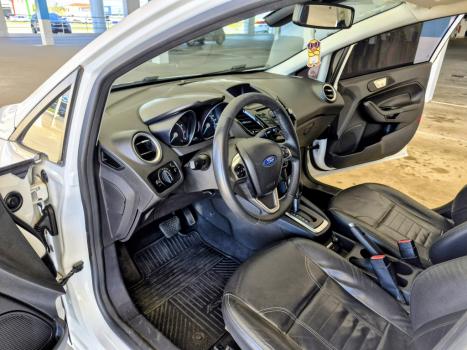 FORD Fiesta Hatch 1.6 4P FLEX TITANIUM POWERSHIFT AUTOM�TICO, Foto 17