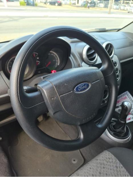 FORD Fiesta Hatch 1.6 4P CLASS FLEX, Foto 9