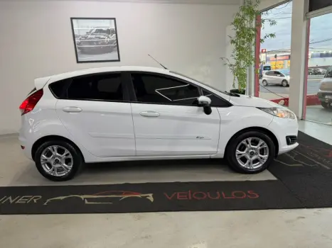 FORD Fiesta Hatch 1.6 16V 4P SE FLEX AUTOM�TICO, Foto 2