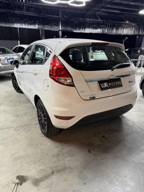FORD Fiesta Hatch 1.6 16V 4P TITANIUM FLEX, Foto 4