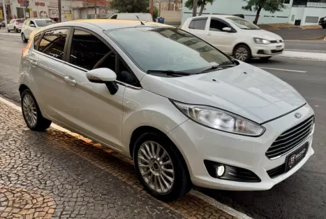 FORD Fiesta Hatch 1.6 16V 4P FLEX TITANIUM POWERSHIFT AUTOMÁTICO, Foto 11