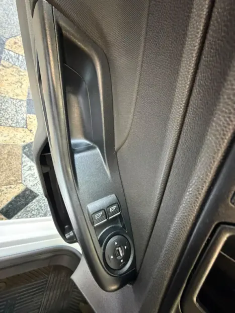 FORD Fiesta Hatch 1.5 16V 4P S FLEX, Foto 17
