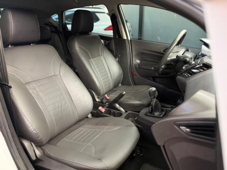 FORD Fiesta Hatch 1.6 4P TITANIUM FLEX, Foto 4
