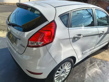FORD Fiesta Hatch 1.6 16V 4P FLEX TITANIUM POWERSHIFT AUTOMÁTICO, Foto 6