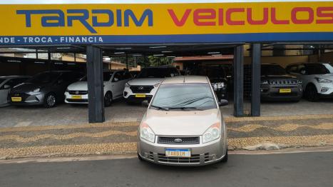 FORD Fiesta Hatch 1.0 4P FLEX, Foto 2