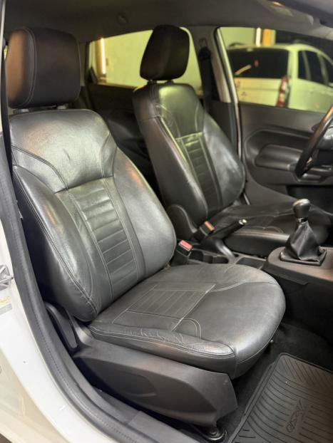 FORD Fiesta Hatch 1.6 16V 4P TITANIUM FLEX, Foto 9