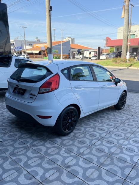 FORD Fiesta Hatch 1.5 16V 4P S FLEX, Foto 4