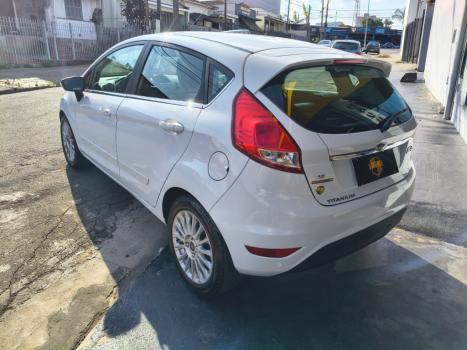 FORD Fiesta Hatch 1.6 16V 4P FLEX TITANIUM POWERSHIFT AUTOMÁTICO, Foto 6