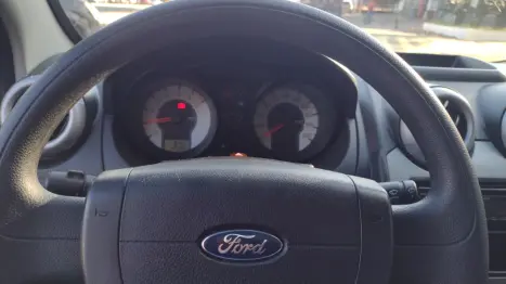 FORD Fiesta Sedan 1.6 4P CLASS FLEX, Foto 7 FORD Fiesta Sedan 1.6 4P CLASS FLEX, Foto 7