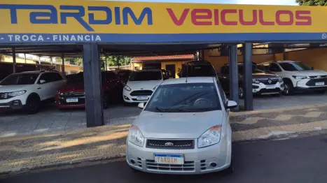 FORD Fiesta Sedan 1.6 4P CLASS FLEX, Foto 2 FORD Fiesta Sedan 1.6 4P CLASS FLEX, Foto 2