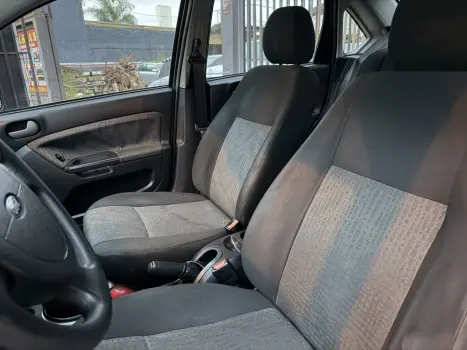 FORD Fiesta Sedan 1.6 4P FLEX, Foto 8