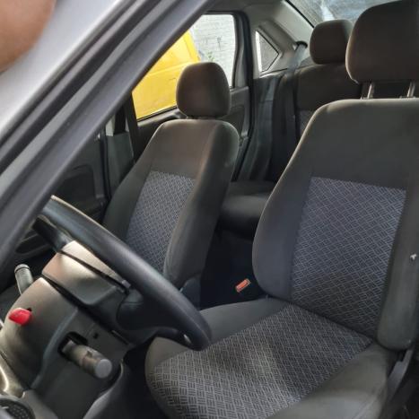 FORD Fiesta Sedan 1.6 4P ROCAM FLEX, Foto 5