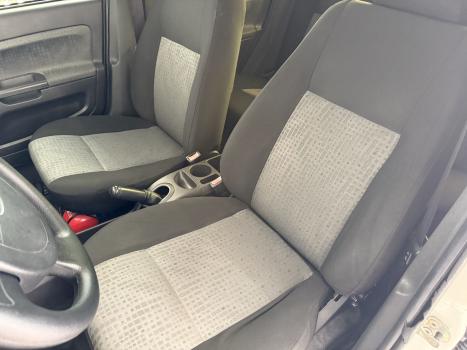 FORD Fiesta Sedan 1.6 4P ROCAM FLEX, Foto 4