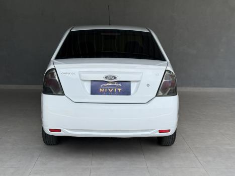 FORD Fiesta Sedan 1.6 4P ROCAM FLEX, Foto 9