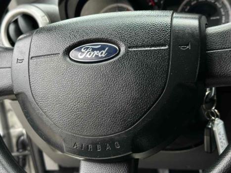 FORD Fiesta Sedan 1.6 4P ROCAM FLEX, Foto 10