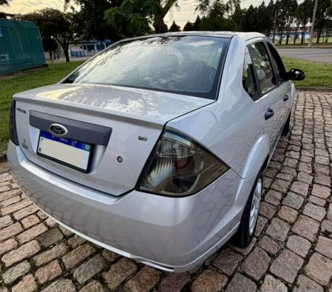 FORD Fiesta Sedan 1.6 4P ROCAM FLEX, Foto 3