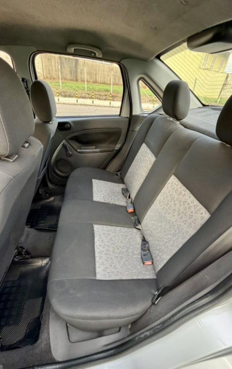 FORD Fiesta Sedan 1.6 4P ROCAM FLEX, Foto 5