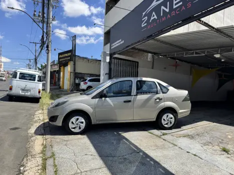FORD Fiesta Sedan 1.6 4P ROCAM FLEX, Foto 9