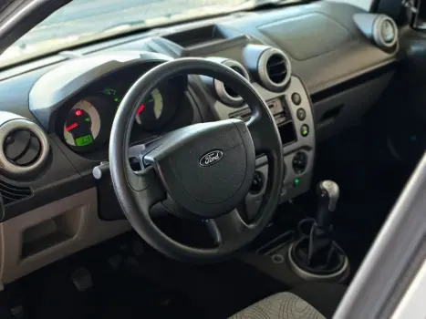 FORD Fiesta Sedan 1.6 4P FLEX, Foto 5