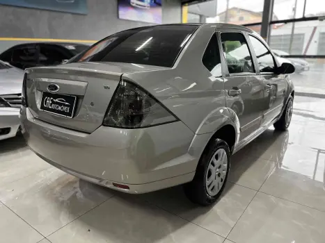 FORD Fiesta Sedan , Foto 9