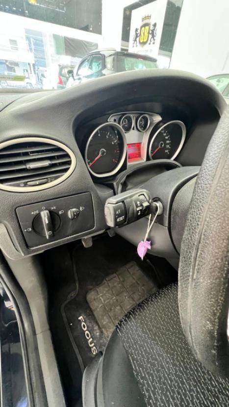 FORD Focus Hatch 1.6 4P GLX, Foto 18