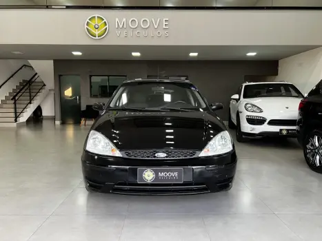 FORD Focus Hatch 1.6 4P GLX, Foto 4 FORD Focus Hatch 1.6 4P GLX, Foto 4