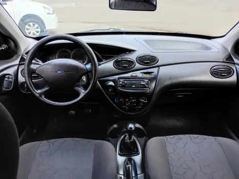 FORD Focus Hatch 1.6 4P FLEX GL, Foto 13